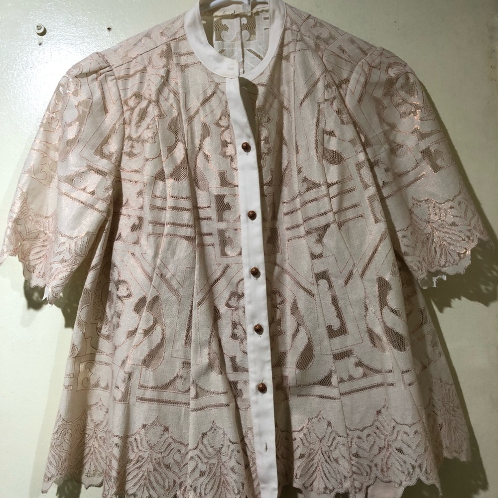 Brand new blouse, will need a cami